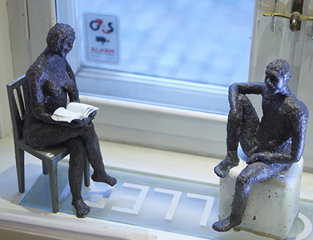 gal h statuer